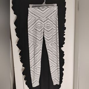 BuffBunny Black and White Patterned Leggings
